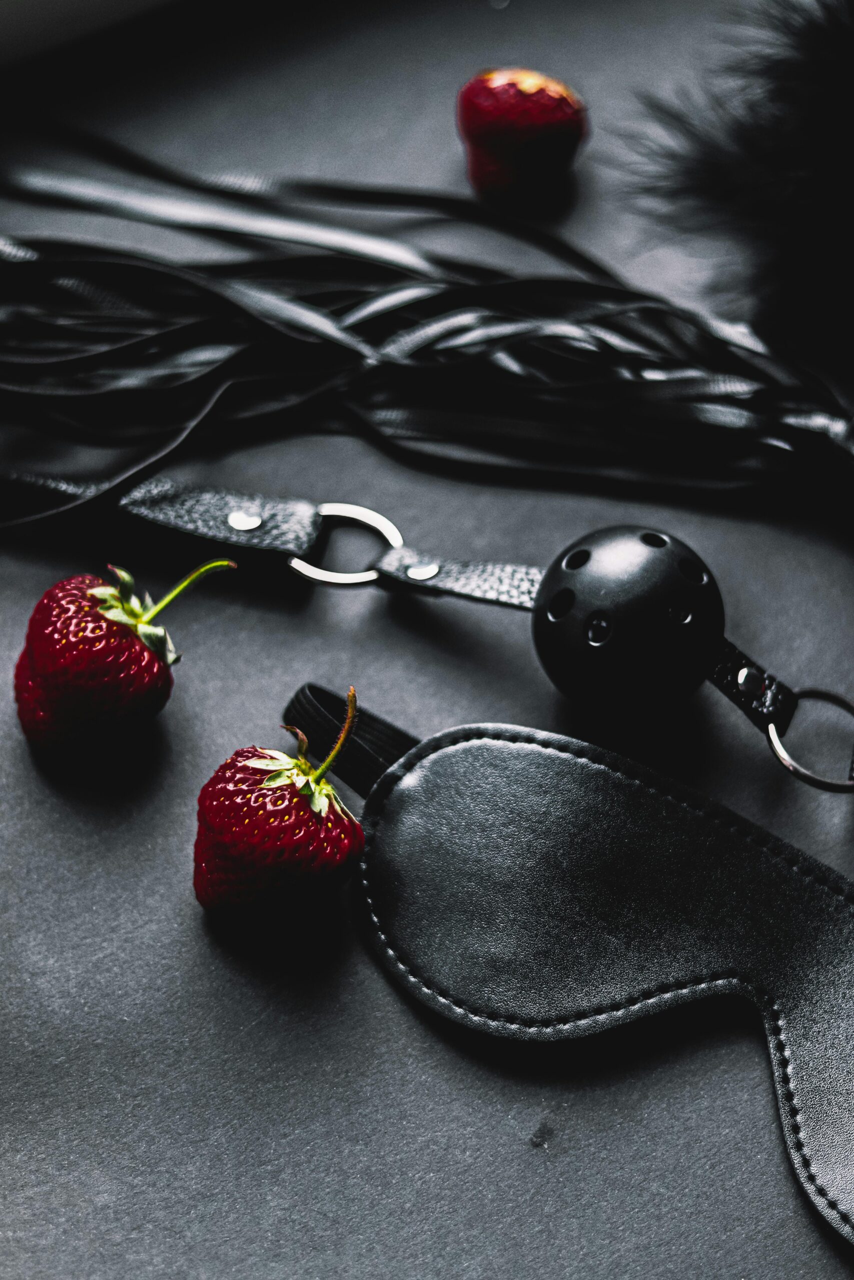 Bespoke BDSM and sensual wellness accessories for soft-to-bold, kink-friendly private sessions in Tokyo — Dracula Queen